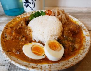 【神田】キッチン７２３ 全部乗せカレーがスパイシーでうまい!!